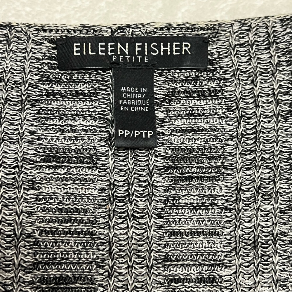 Eileen Fisher Lightweight V-Neck Silk/ Organic Linen Blend Sweater, Size PP - Picture 10 of 15